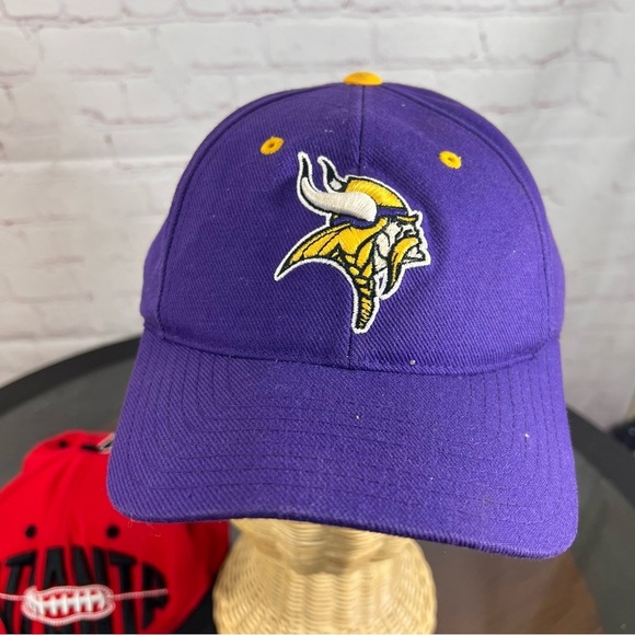 Set of 2 Snapbacks Purple & red - Picture 12 of 13